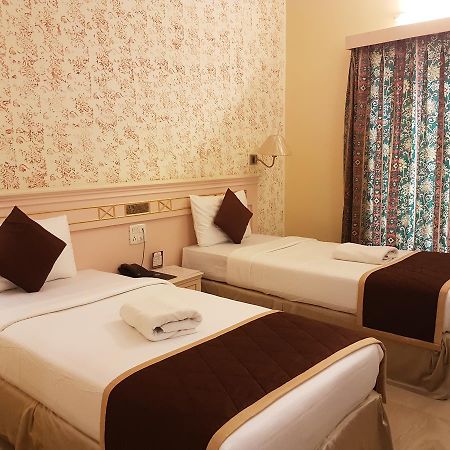 Glm Meridian Chennai Bagian luar foto