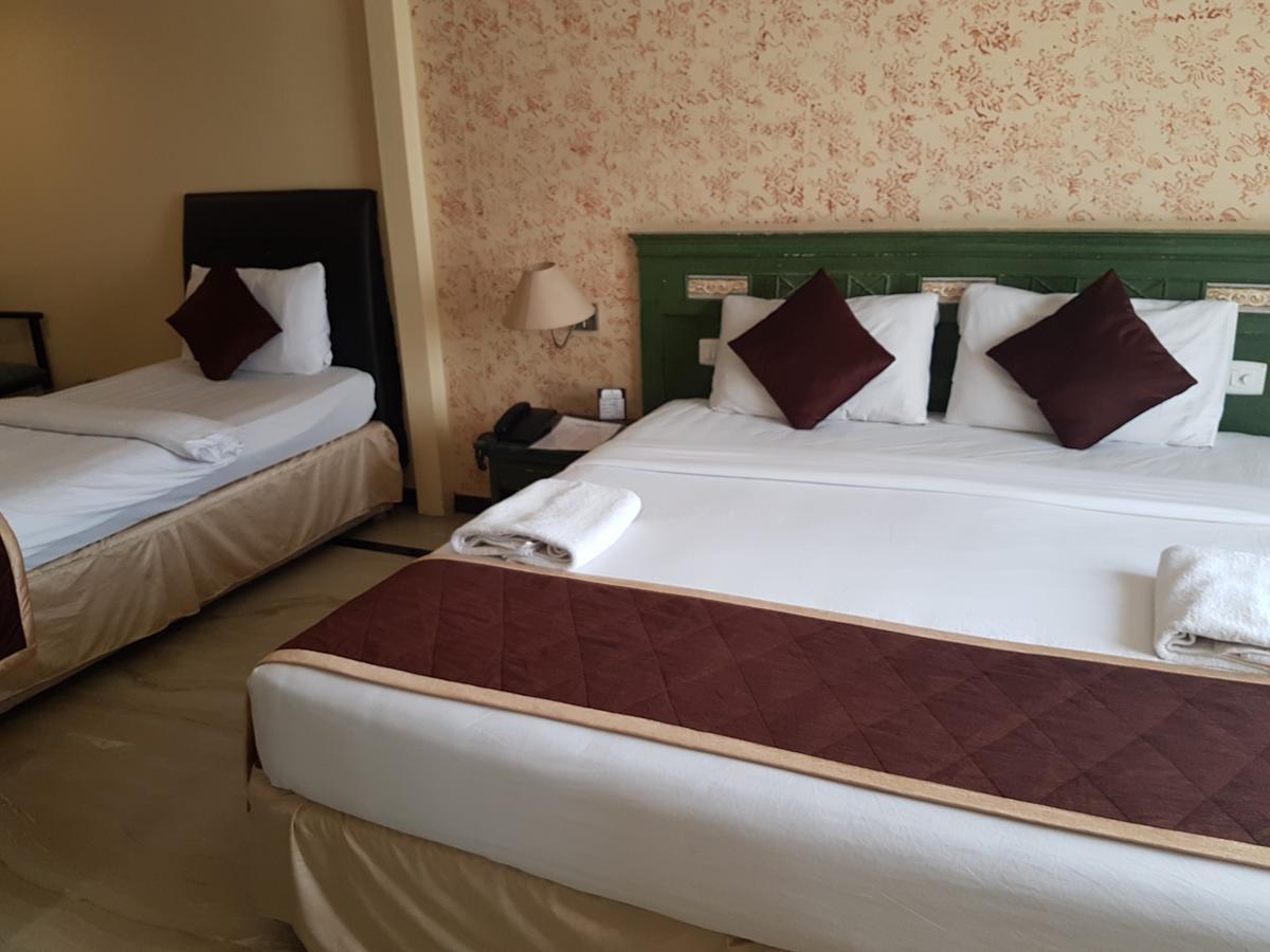 Glm Meridian Chennai Bagian luar foto