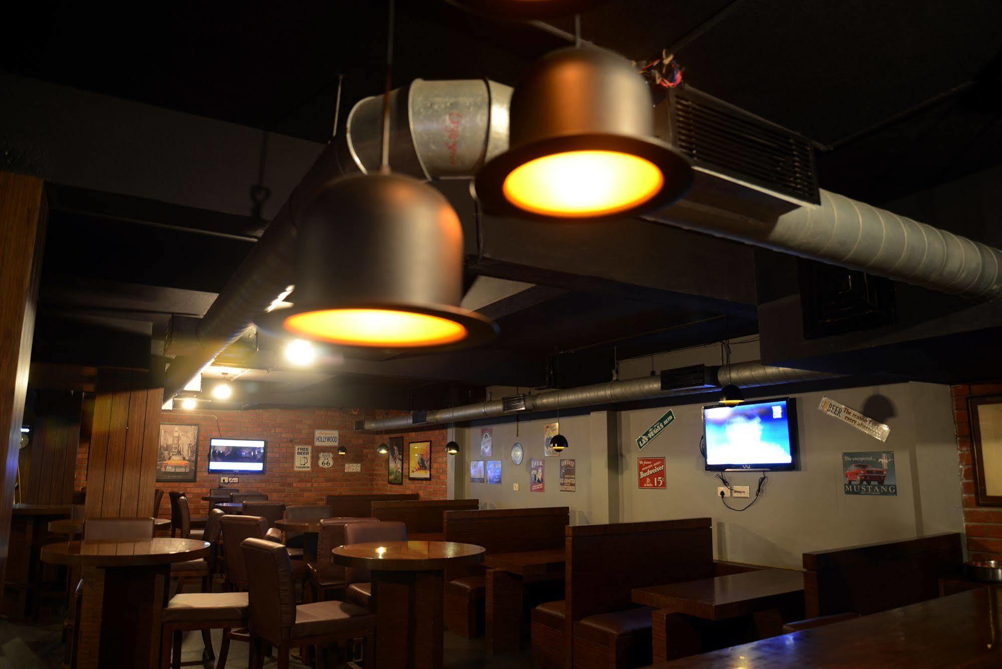 Glm Meridian Chennai Bagian luar foto